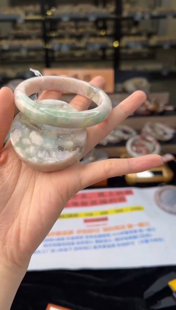 石英质玉未镶嵌手镯56圈口（赠送镯心）5