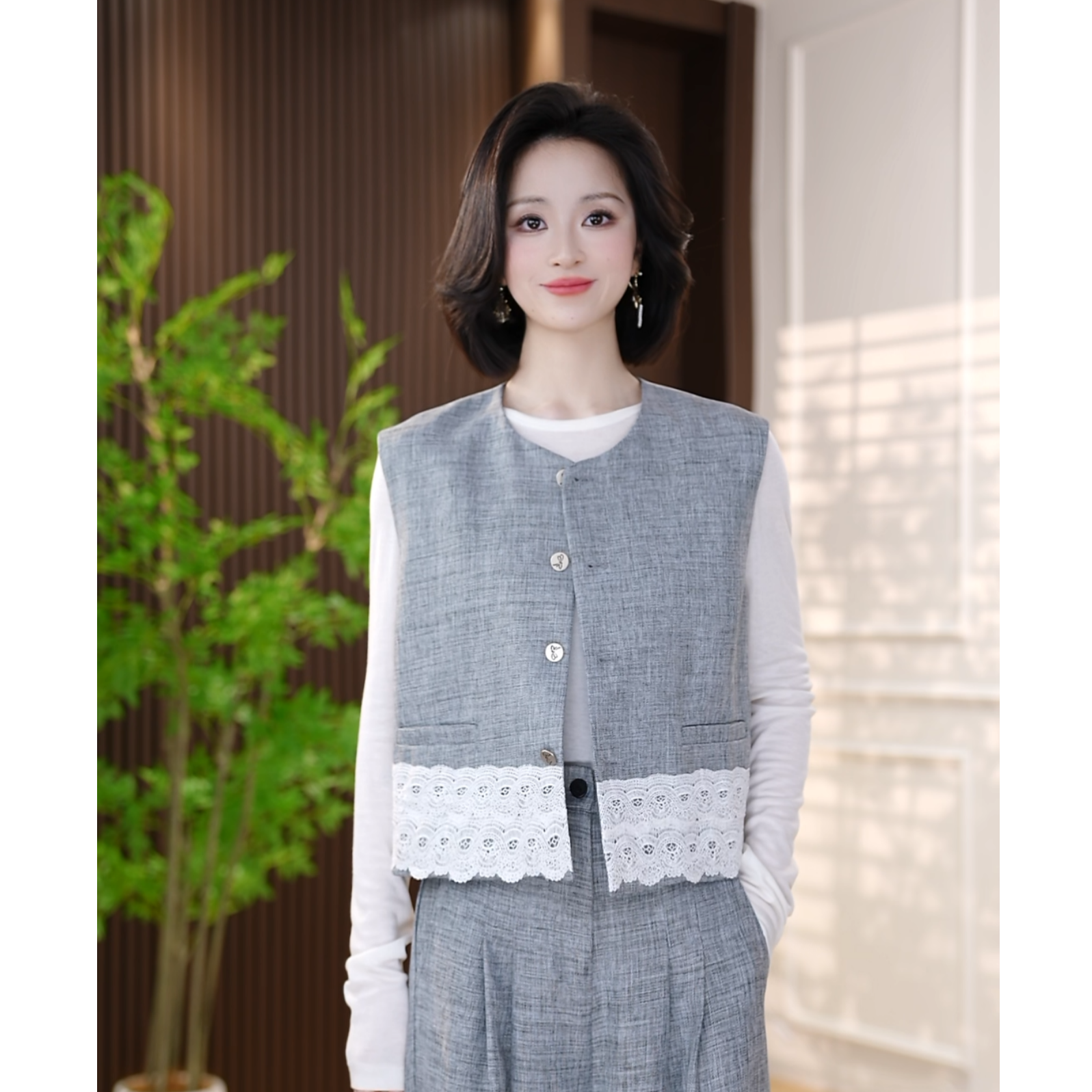 【小爽Eris】春季新款小香风下摆蕾丝花边拼接马甲＋高腰阔腿裤套装