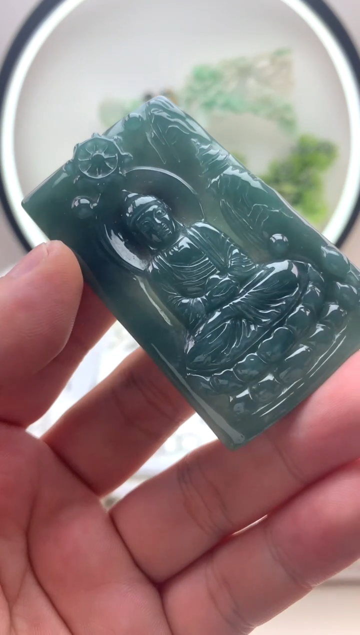 颈饰未镶嵌翡翠大日如来