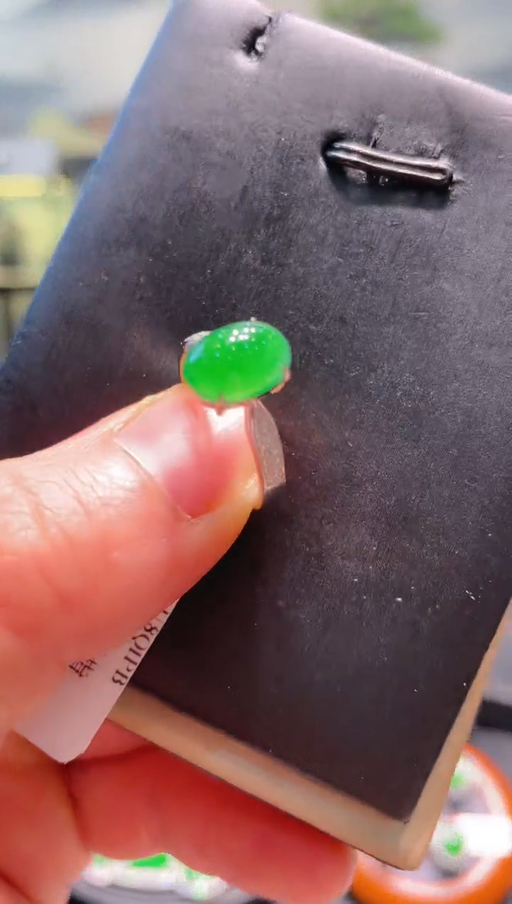 【闪购商品】翡翠颈饰18K金镶嵌A54JZ 