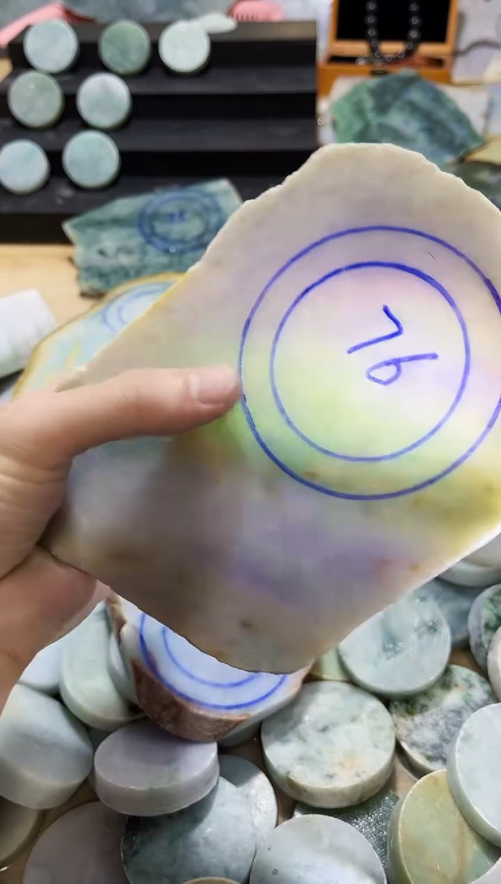 【闪购商品】翡翠颈饰未镶嵌A货吴平916