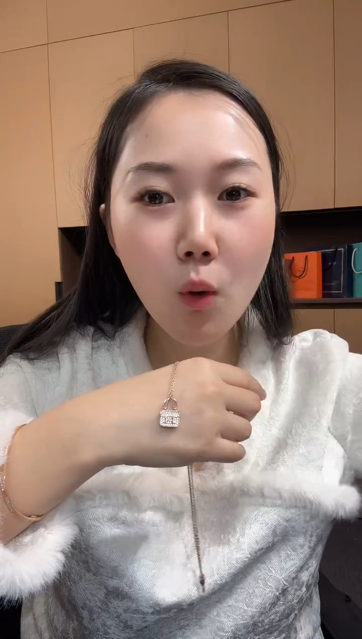 【闪购商品】钻石套链18K金镶嵌k玫康康包ghj