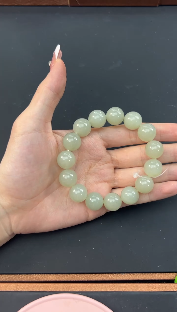 【闪购商品】和田玉手串未镶嵌且末微色差近矿卡14手串