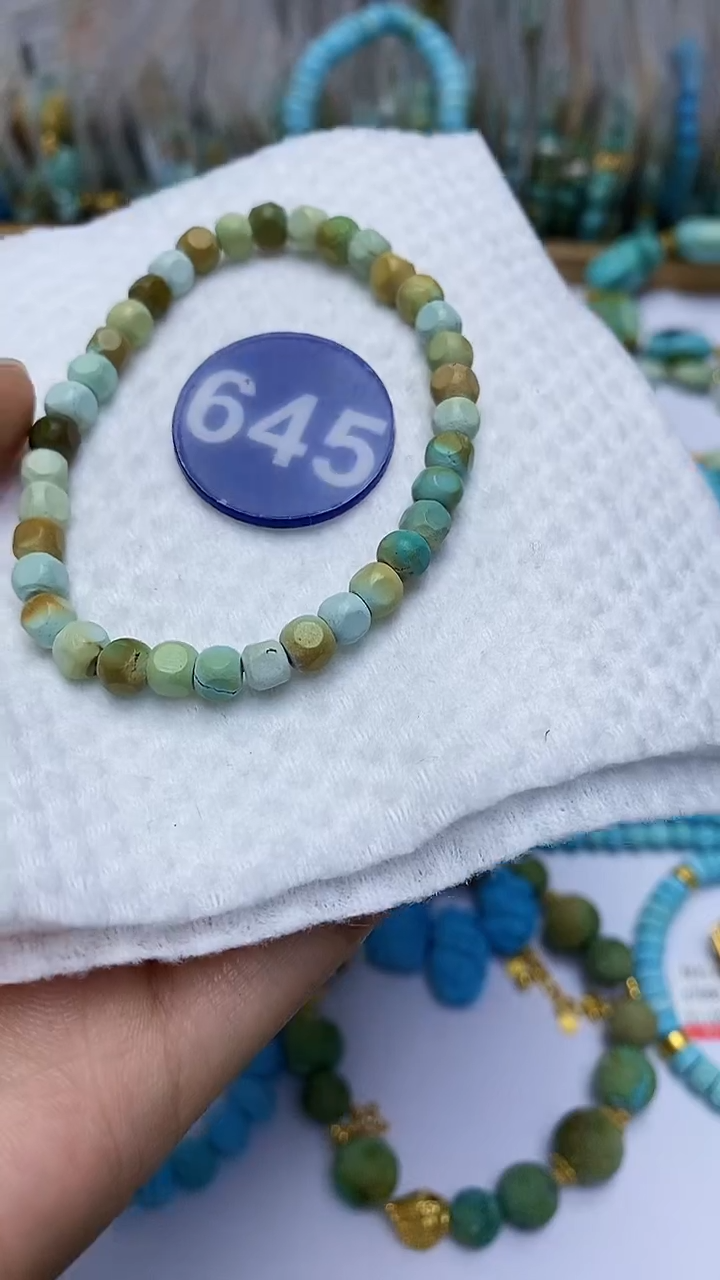 【闪购商品】绿松石手串未镶嵌645