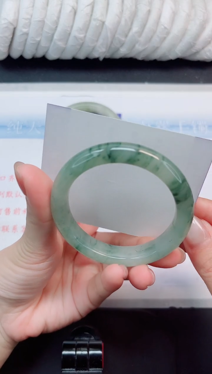 【闪购商品】石英质玉手镯未镶嵌125#52.3