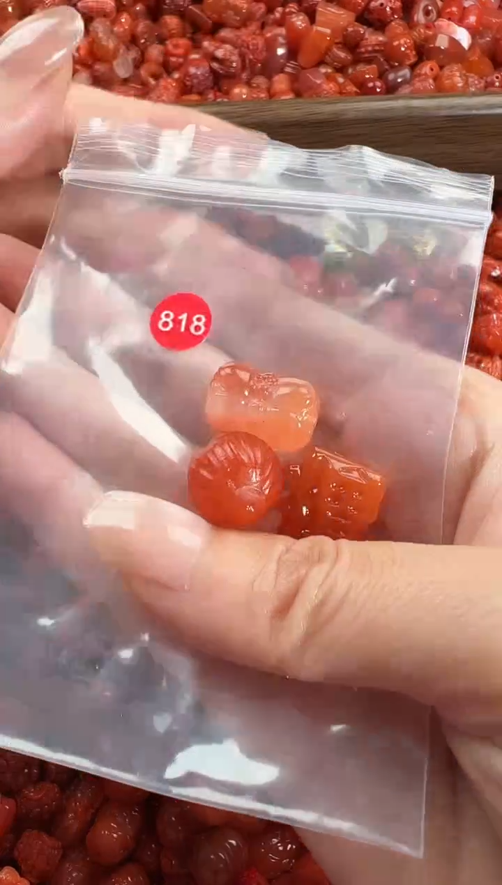 颈饰未镶嵌南红玛瑙1