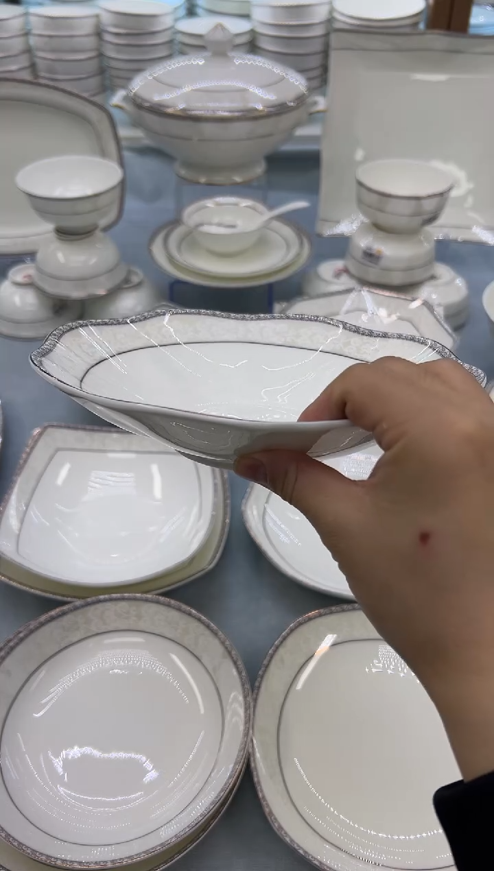 骨瓷玲珑8菊花2个 