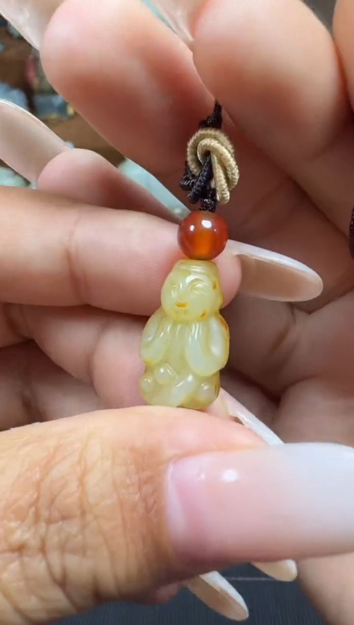 颈饰未镶嵌和田玉1