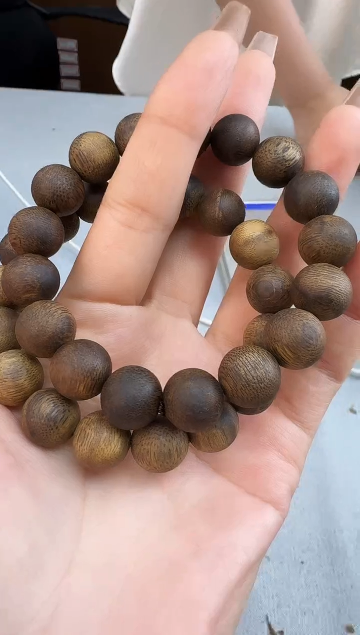 沉香手串1212老乌身圆珠单圈多样性发一