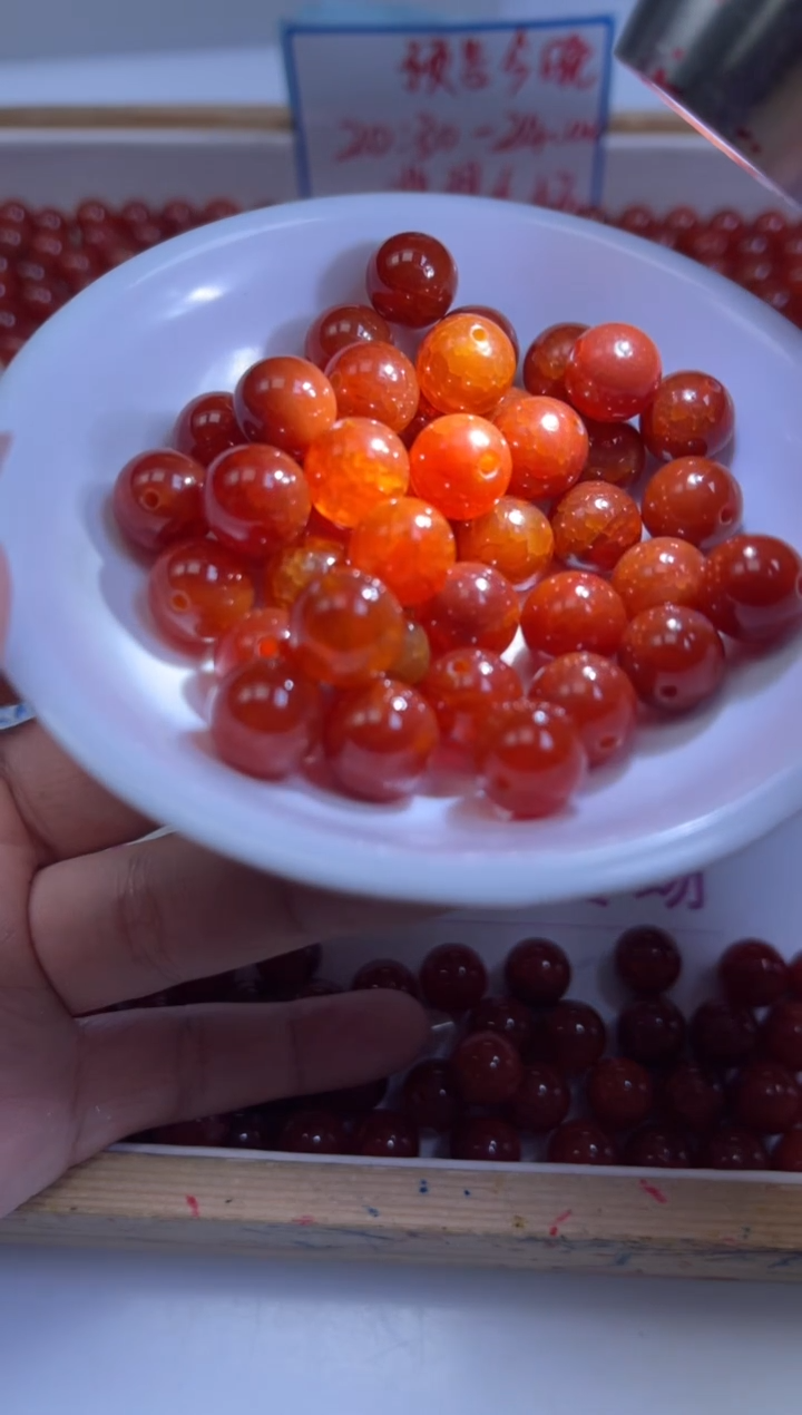 未镶嵌散珠玛瑙/玉髓B468 龙 鳞 凤 血10mm10颗8.8元