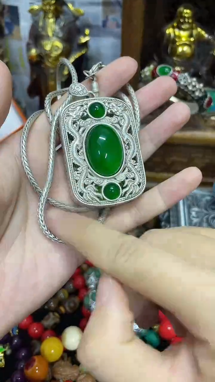 摆件主播推荐如图所示