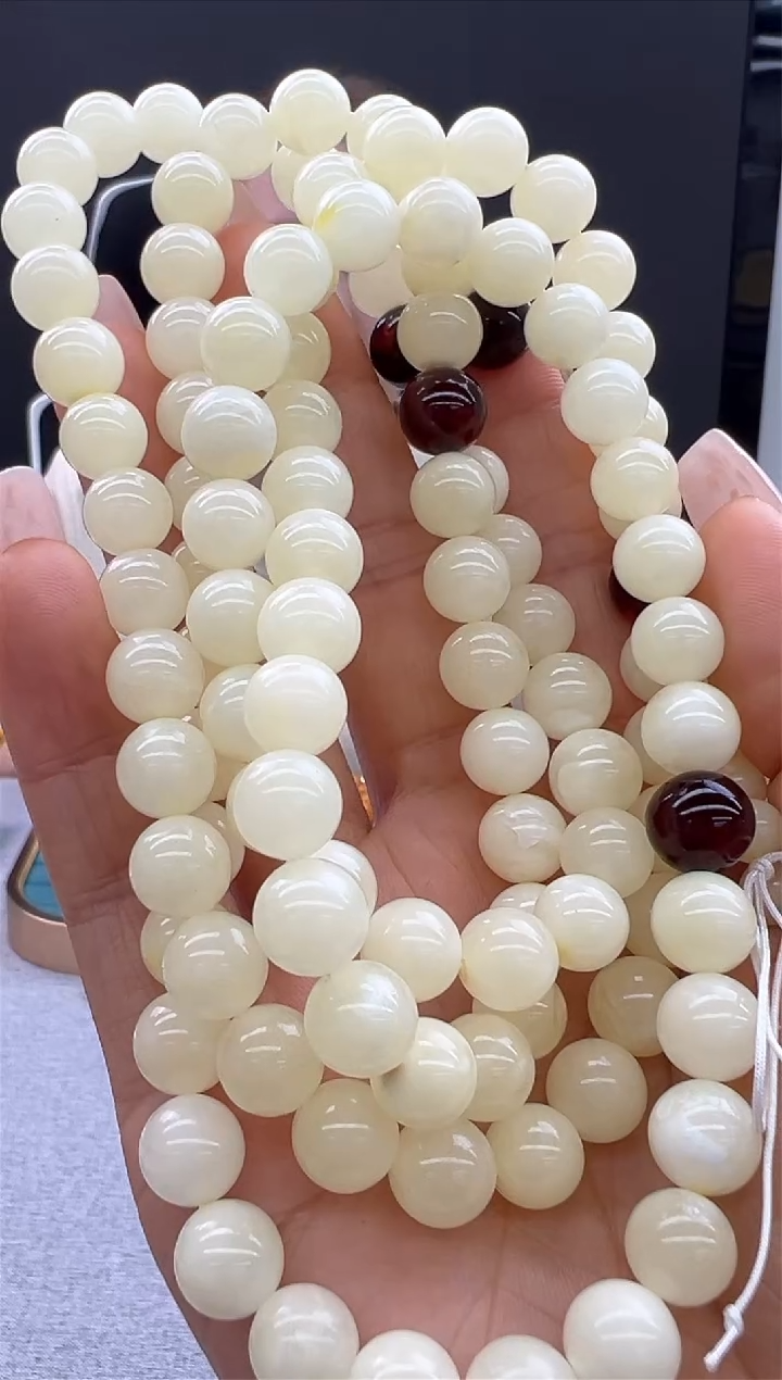 【闪购商品】琥珀颈饰未镶嵌88秒拍号