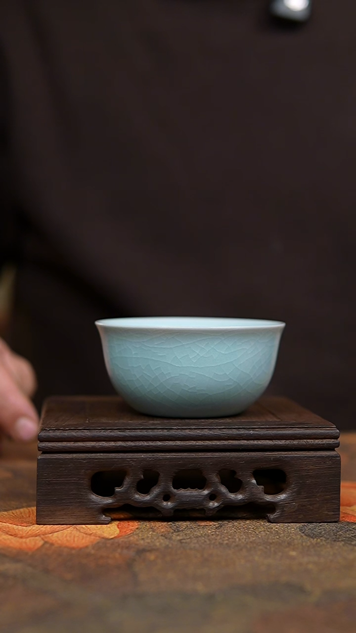 杯仿古月白鸡缸杯80cc一级