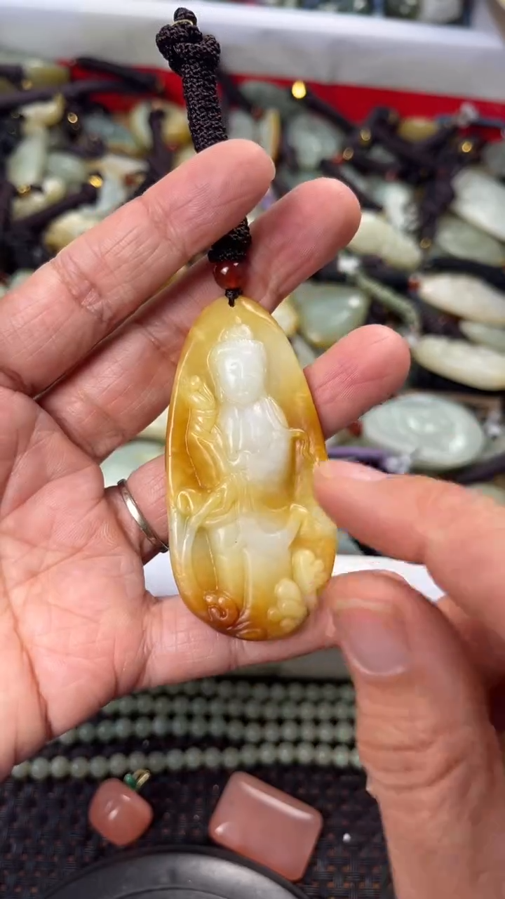 【闪购商品】和田玉颈饰未镶嵌多样性发货没有证书拍一发一有瑕