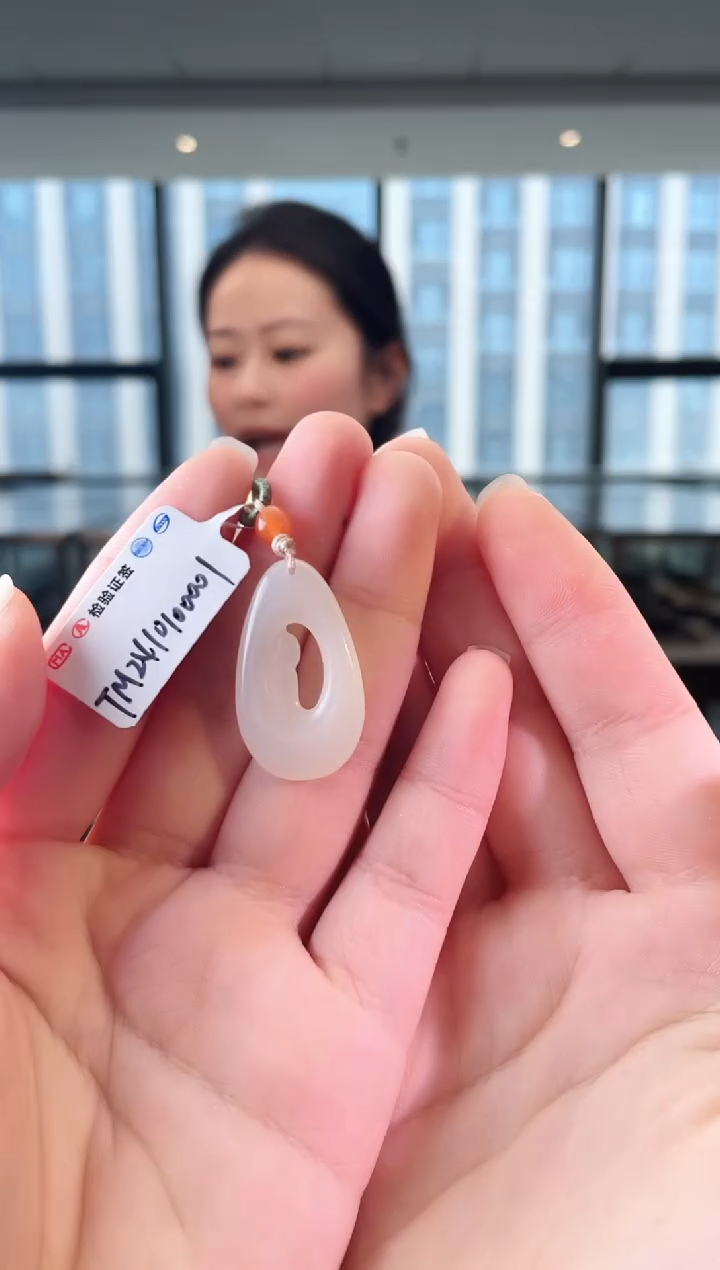 和田玉未镶嵌颈饰悟道 p