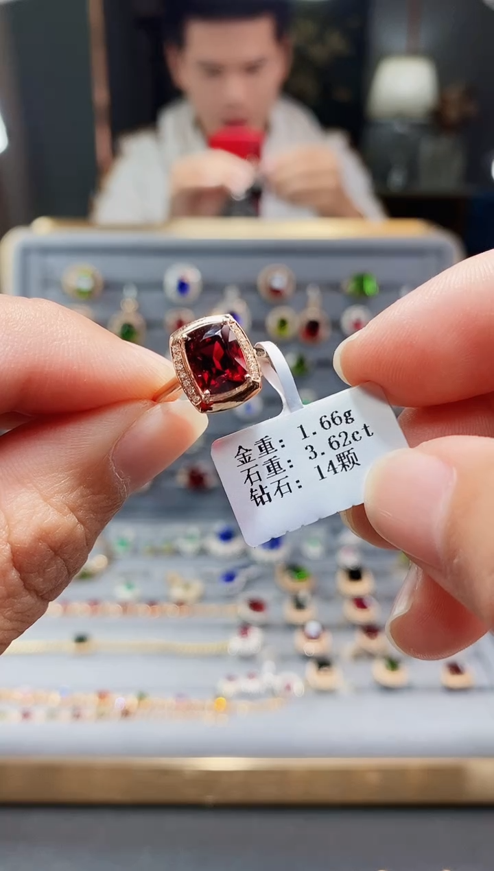 【闪购商品】石榴石戒指18K金镶嵌3.62.