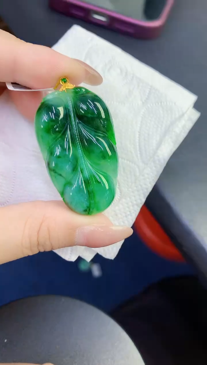 颈饰18K金镶嵌翡翠缅甸天然翡翠A货