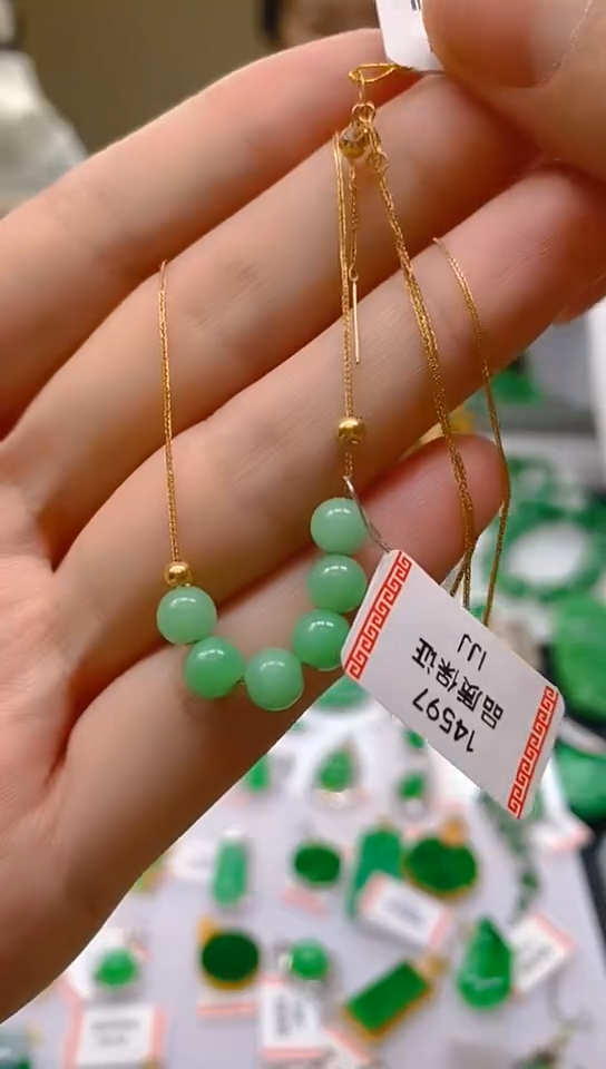 【闪购商品】翡翠颈饰18K金镶嵌天然翡翠A货，支持复检