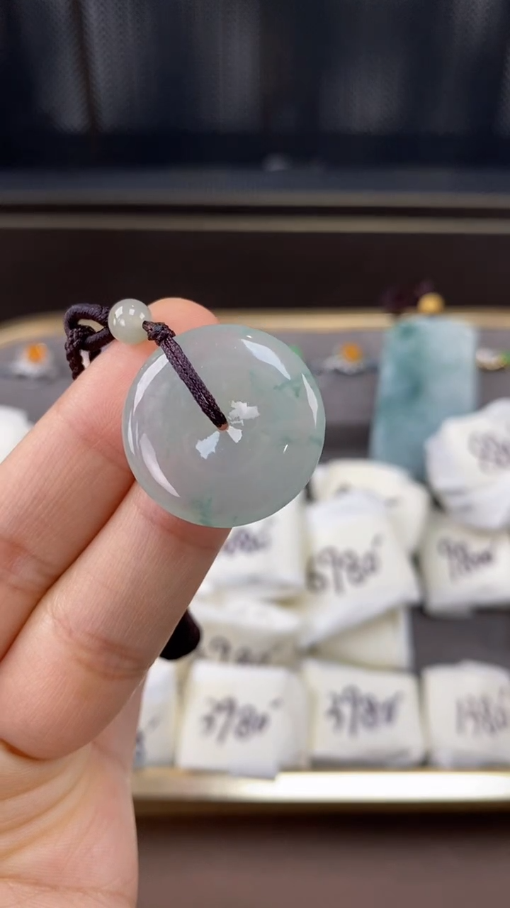 【闪购商品】翡翠吊坠(不含链)18K金镶嵌非常排水口