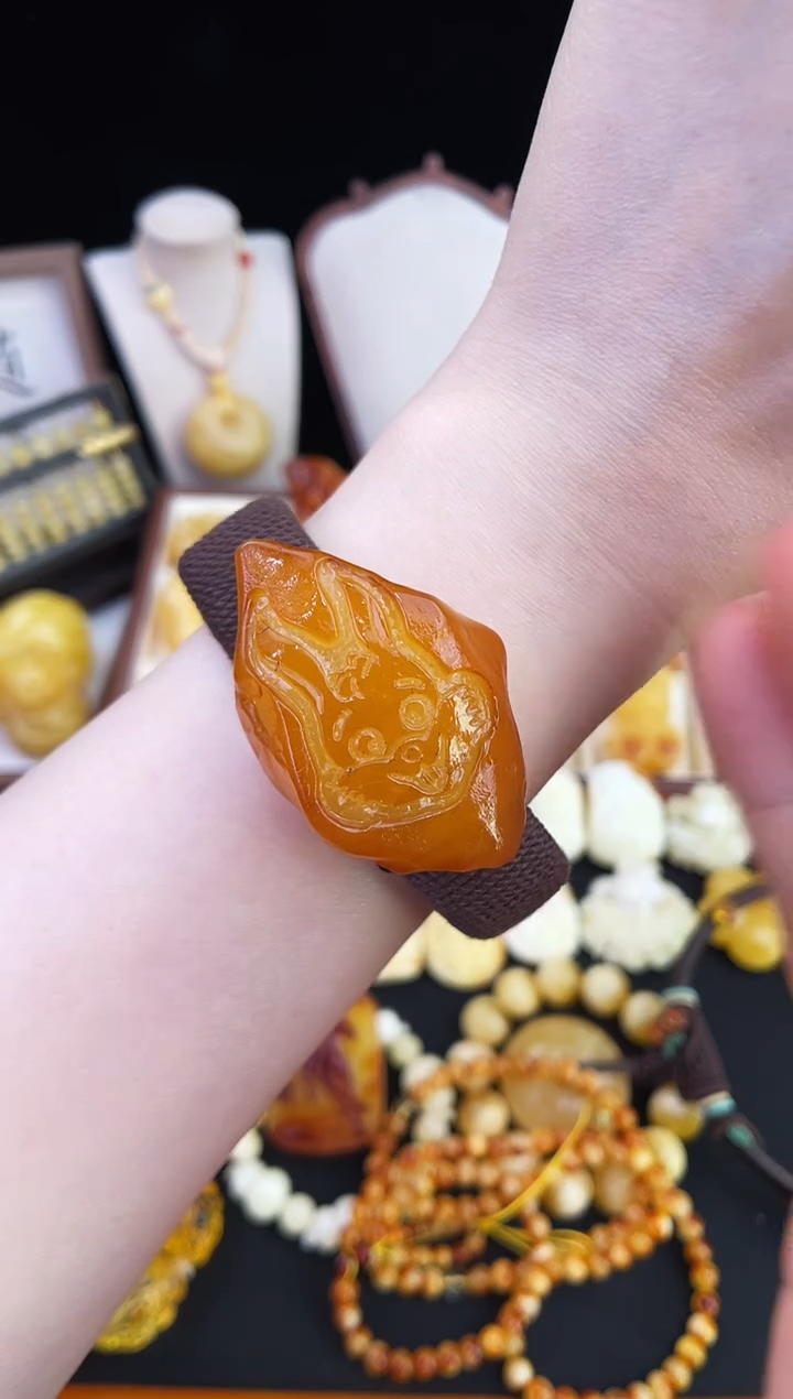 琥珀未镶嵌珠宝奇石柒月