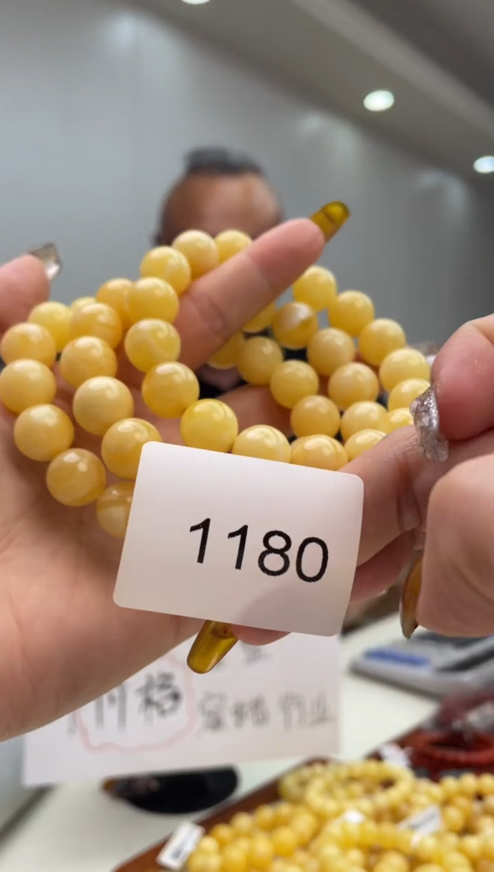 【闪购商品】琥珀裸石未镶嵌1180多样性发其中一件