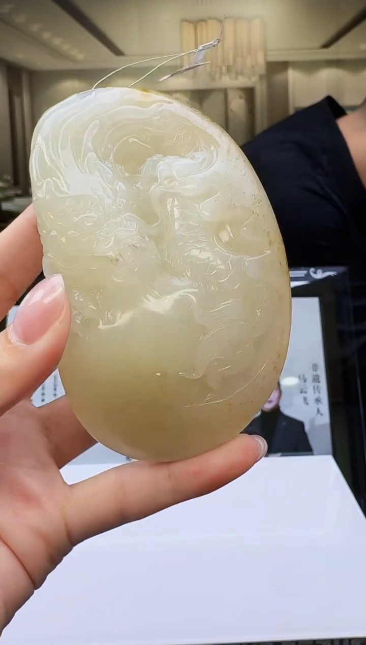 定制和田玉玉润名家天然和田玉（拍一发一）