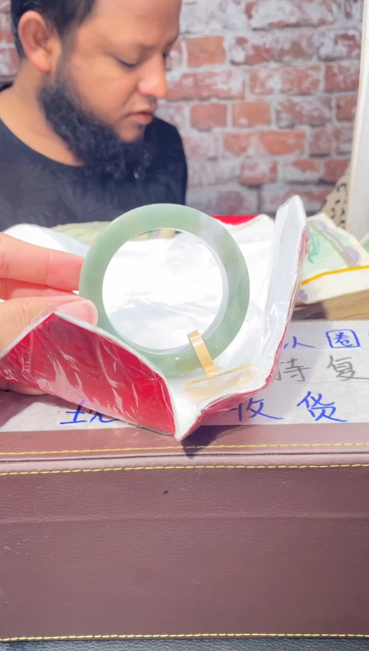 【闪购商品】定制翡翠手镯未镶嵌发一件/DDI00980