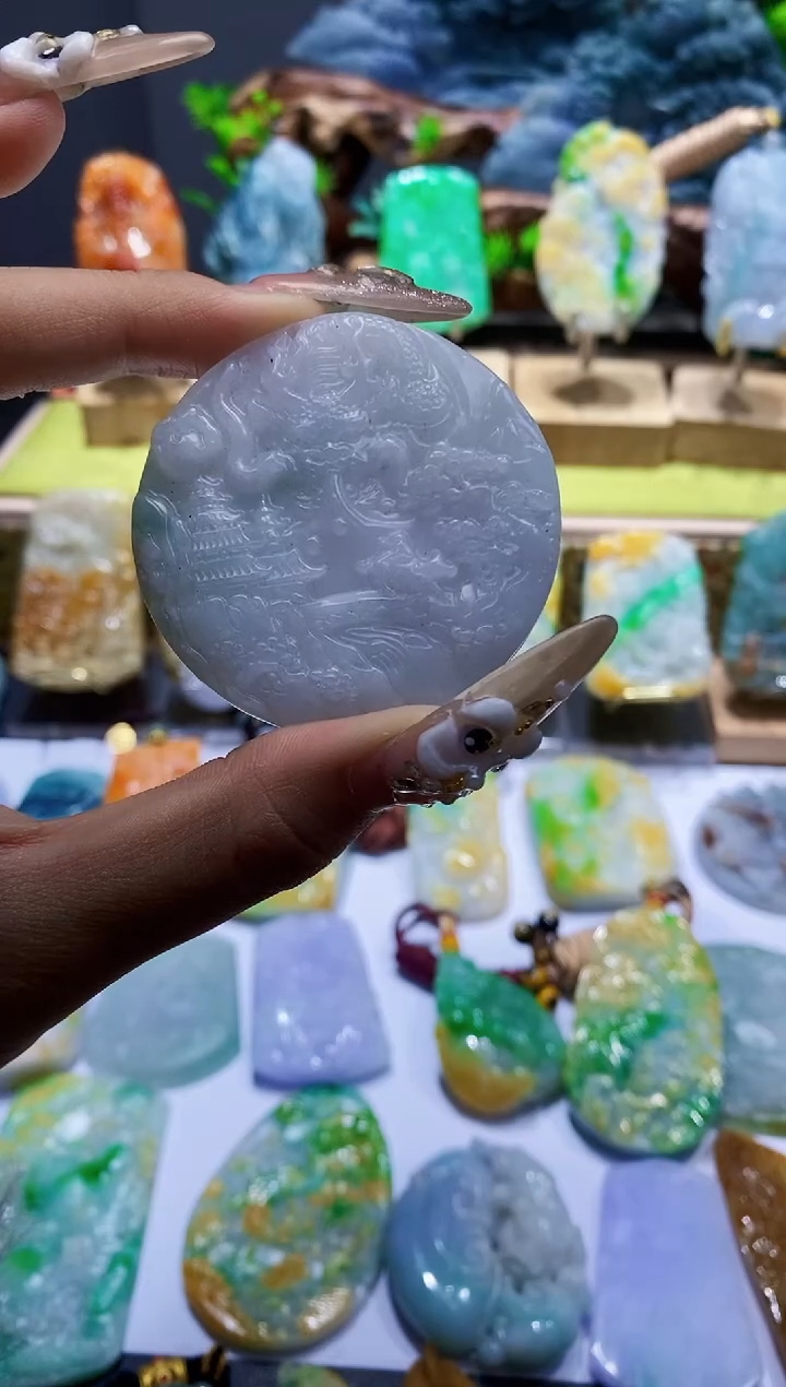 【闪购商品】翡翠颈饰未镶嵌翡翠A货