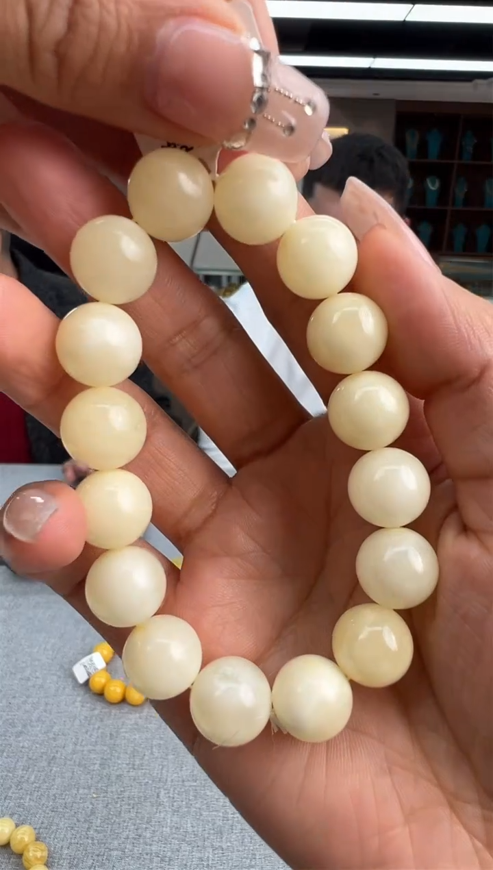 【闪购商品】琥珀手链未镶嵌46秒拍号
