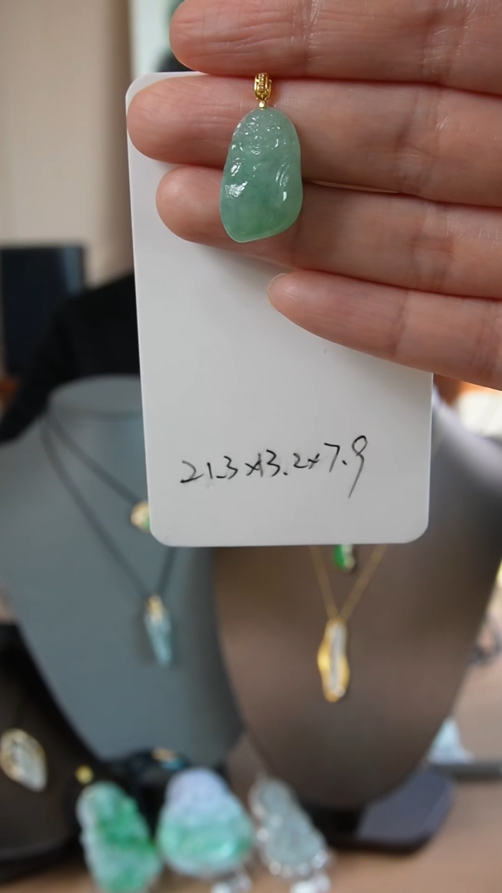 【闪购商品】翡翠颈饰18K金镶嵌天然缅甸翡翠吊坠
