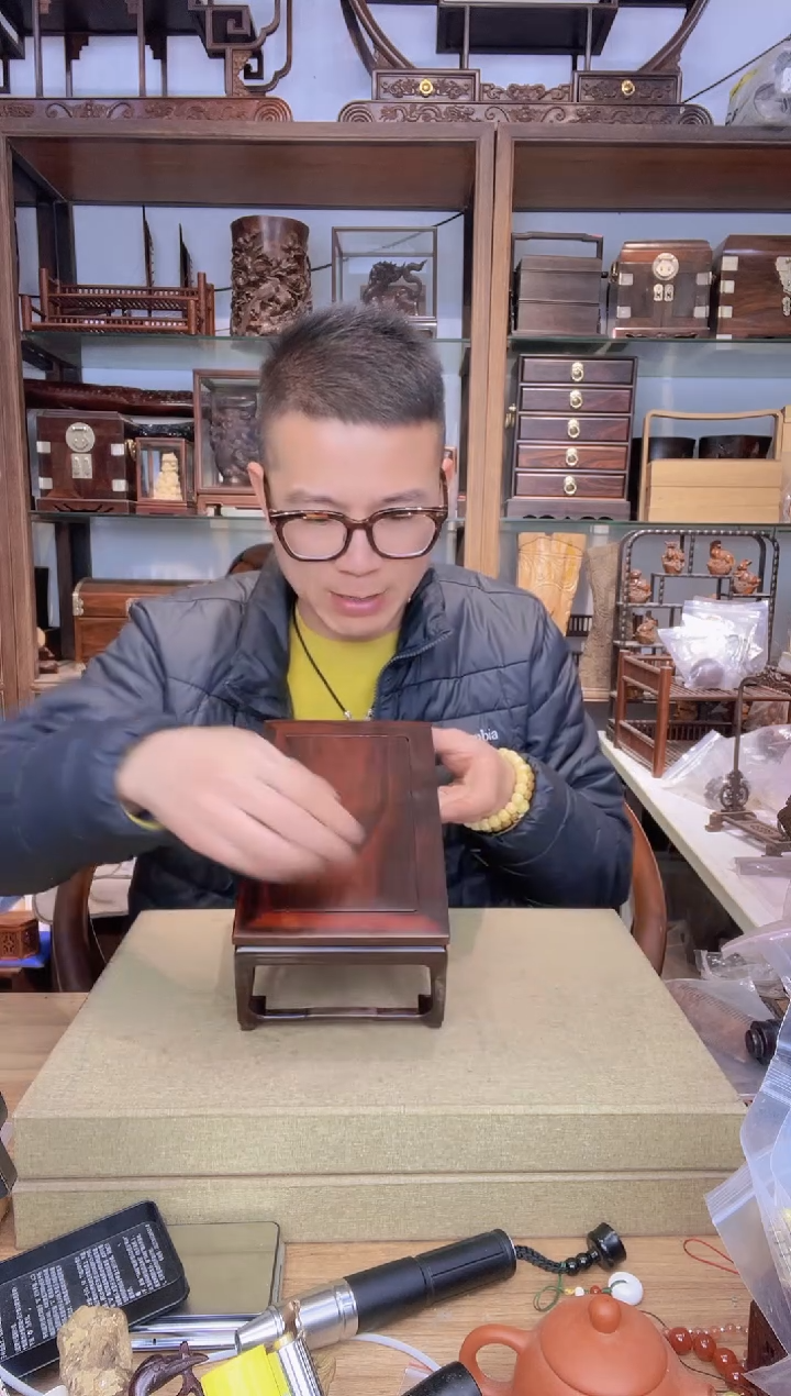 【闪购商品】乌木类书架219大红酸枝明式摆台  瑕疵