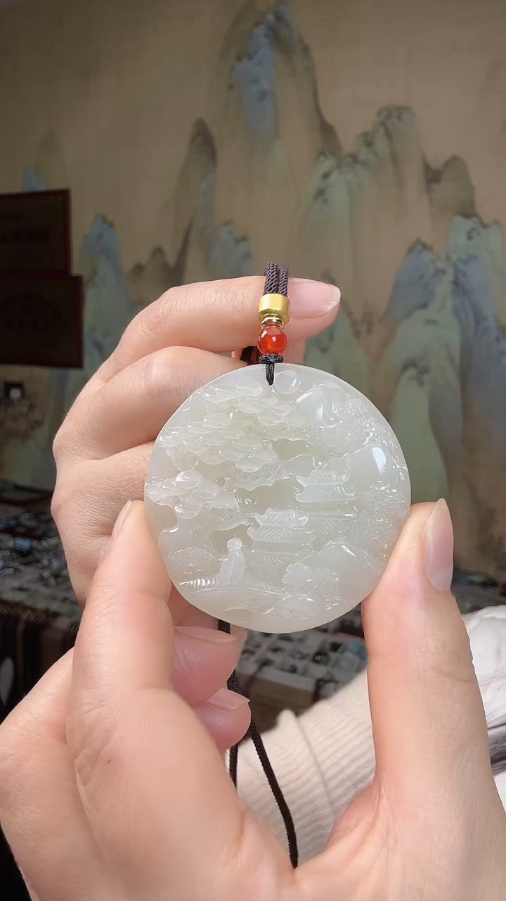 颈饰未镶嵌和田玉.