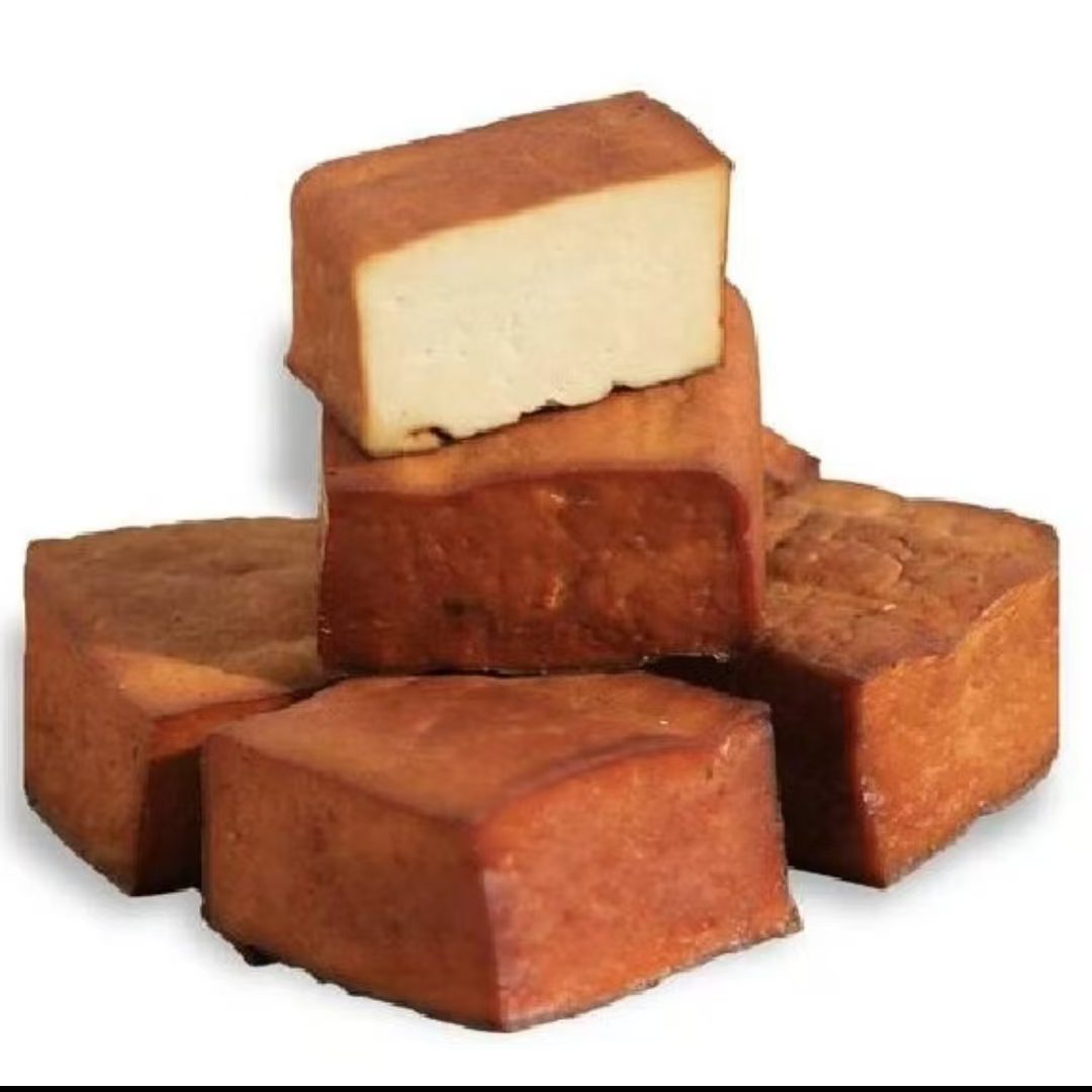 湘西农户自做烟熏豆腐卤豆腐