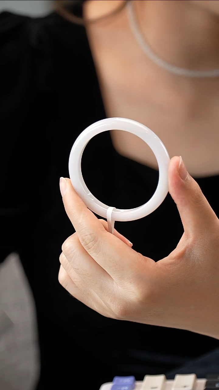 翡翠未镶嵌手镯1号