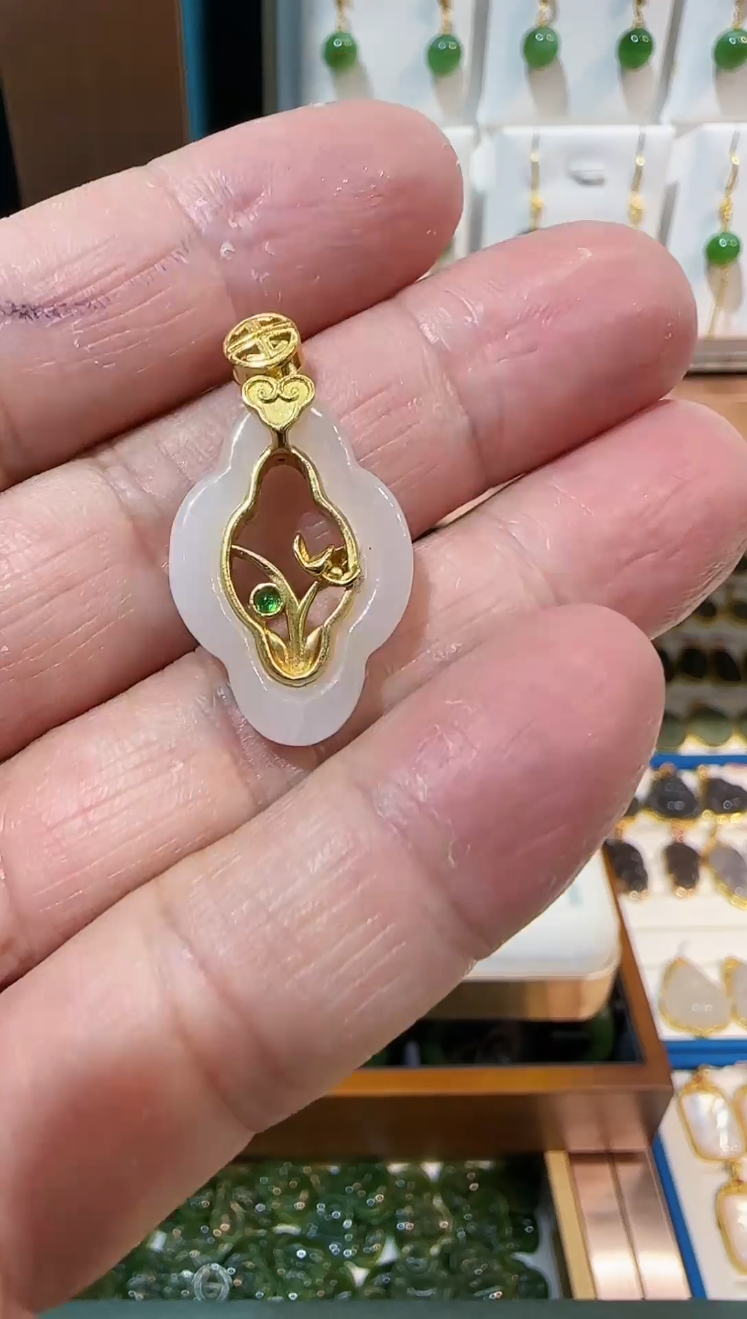 【闪购商品】和田玉吊坠18K金镶嵌吊坠