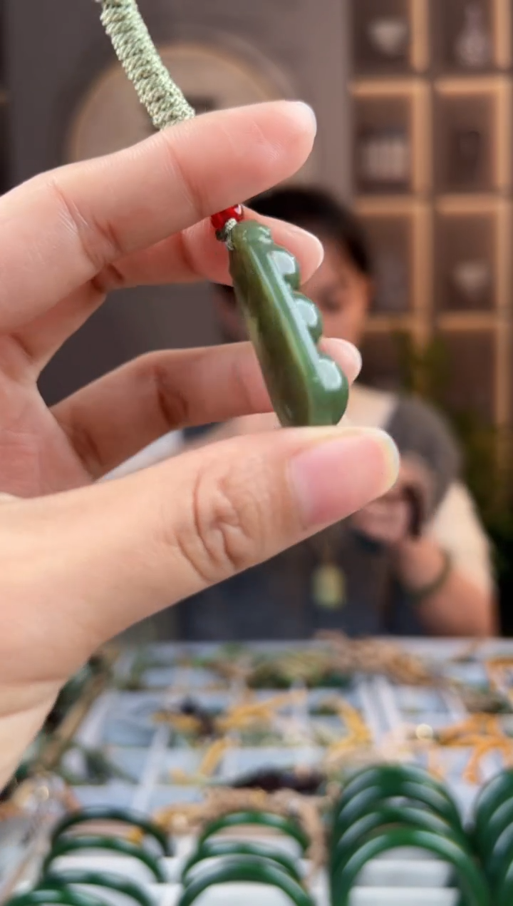颈饰未镶嵌和田玉拍一发一，拍一发一