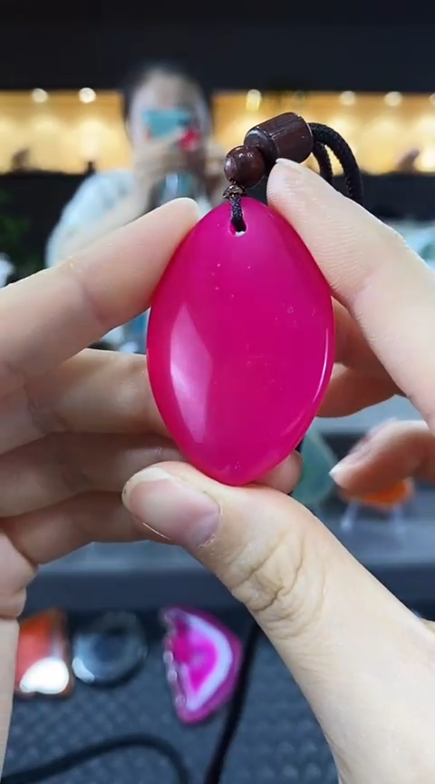 未镶嵌颈饰玛瑙/玉髓疏**韵玛瑙