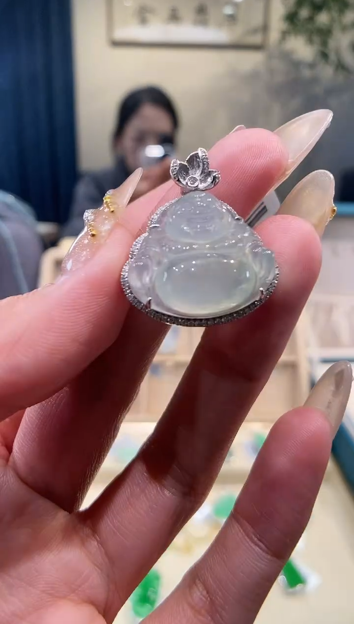 【闪购商品】翡翠吊坠(不含链)18K金镶嵌佛公