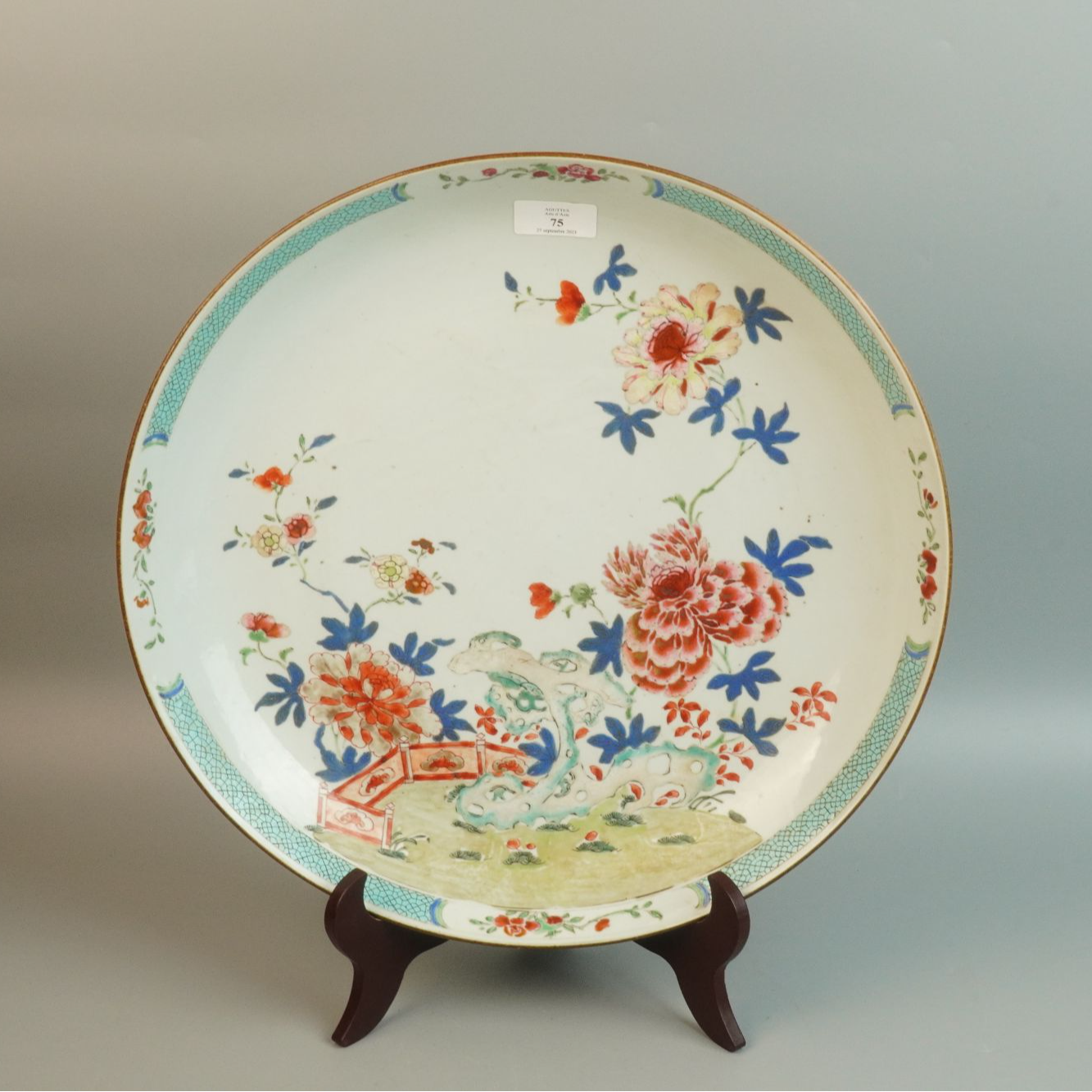 清雍正 粉彩洞石花卉纹大盘 YU202501120554