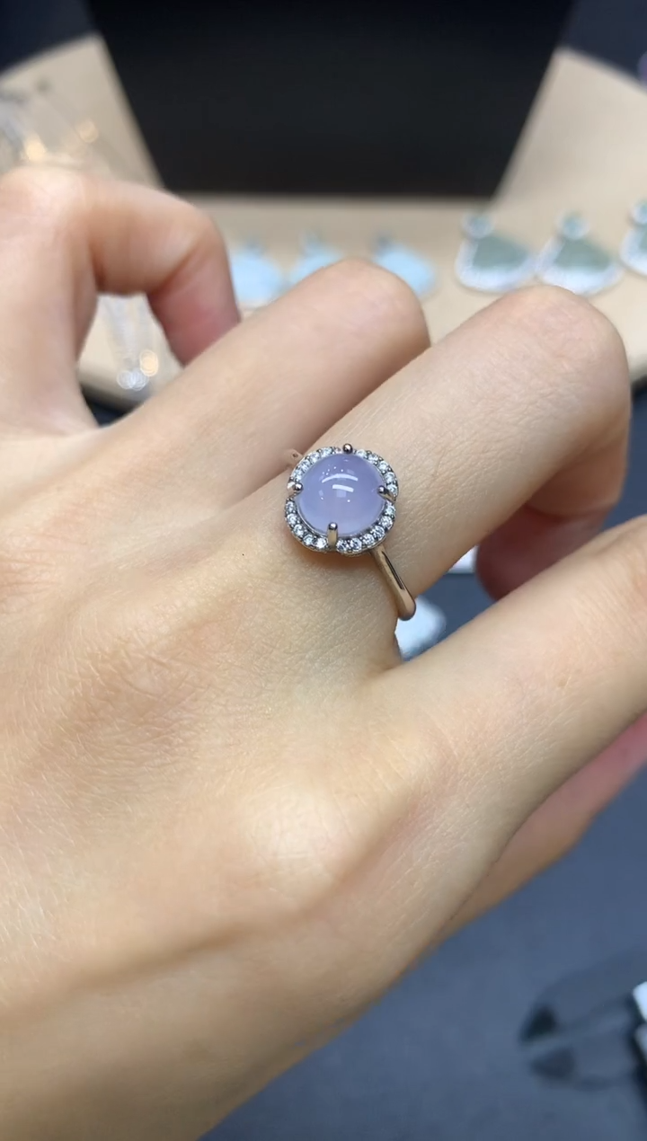 翡翠戒指18K金镶嵌蛋面【多样性发其一】