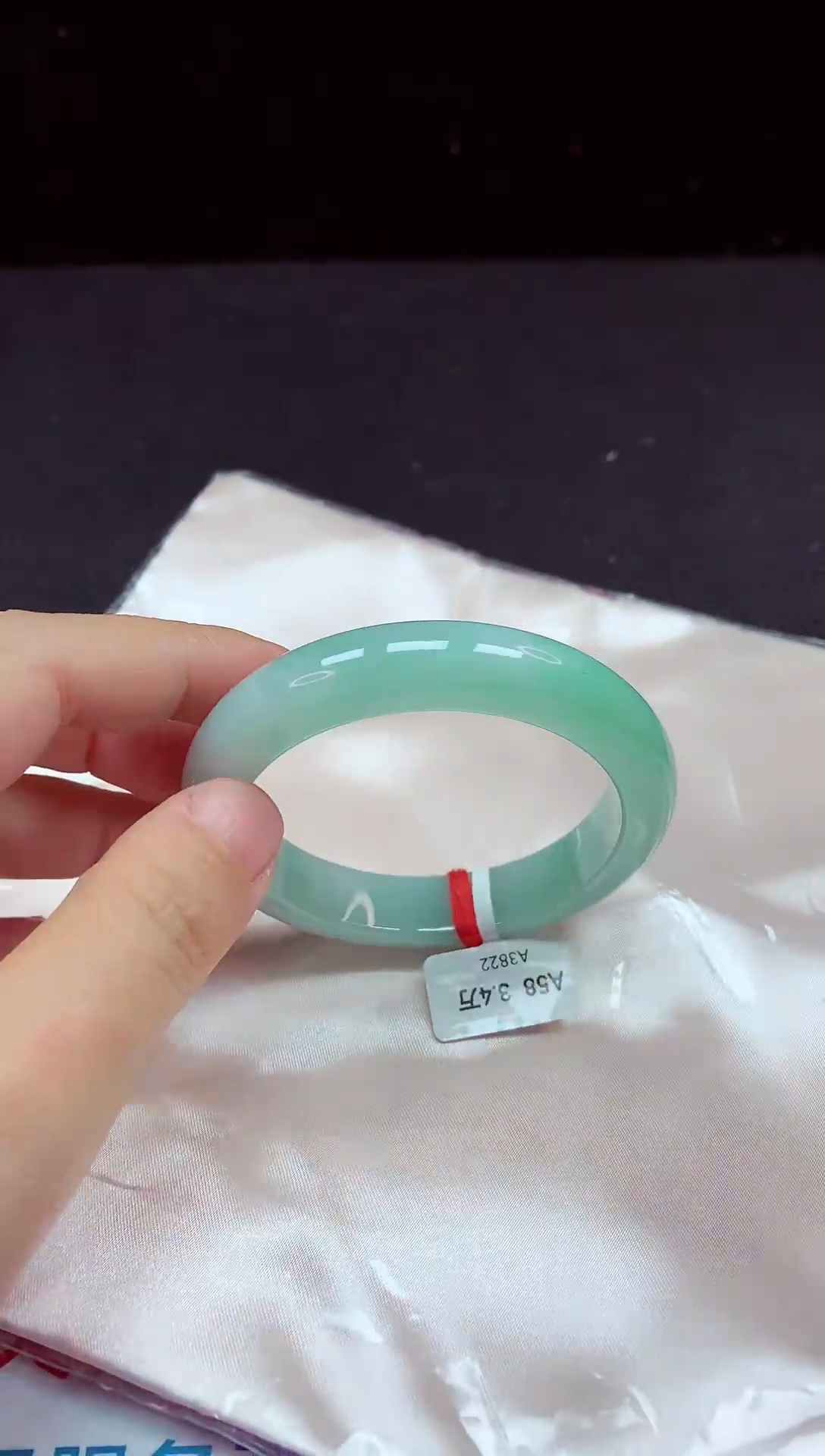 【闪购商品】翡翠手镯未镶嵌镯子58+