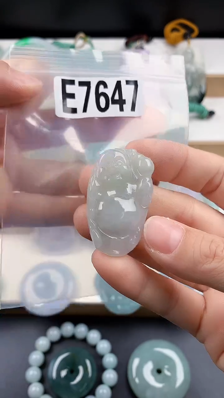 颈饰未镶嵌翡翠天然翡翠吊坠挂件