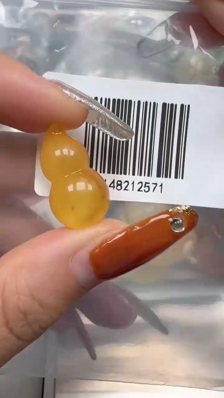 裸石琥珀未镶嵌如图