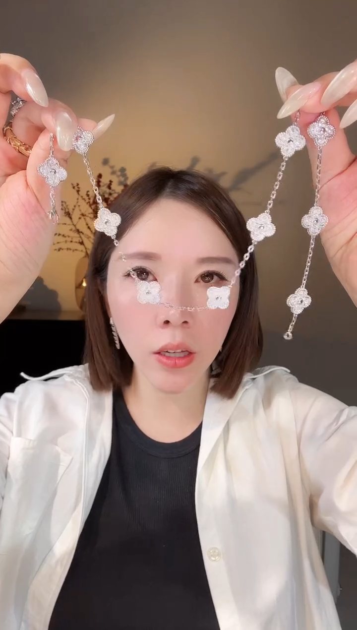 【闪购商品】钻石项链18K金镶嵌满钻十花（48小时鉴赏期）