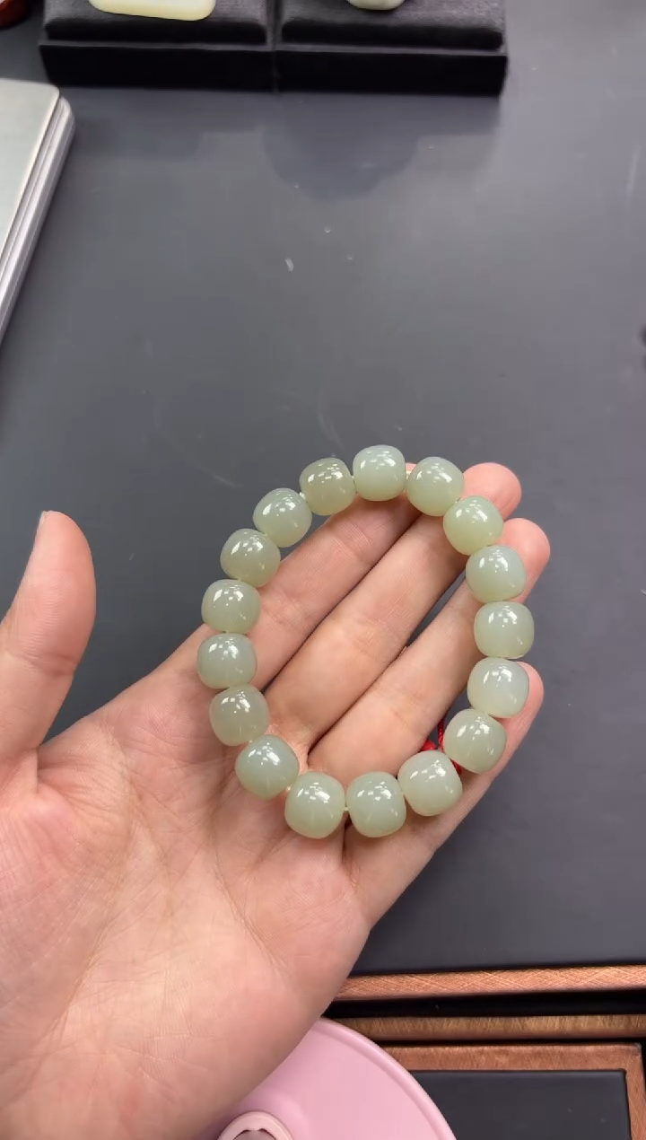 【闪购商品】和田玉手串未镶嵌且末微色差卡12老型珠