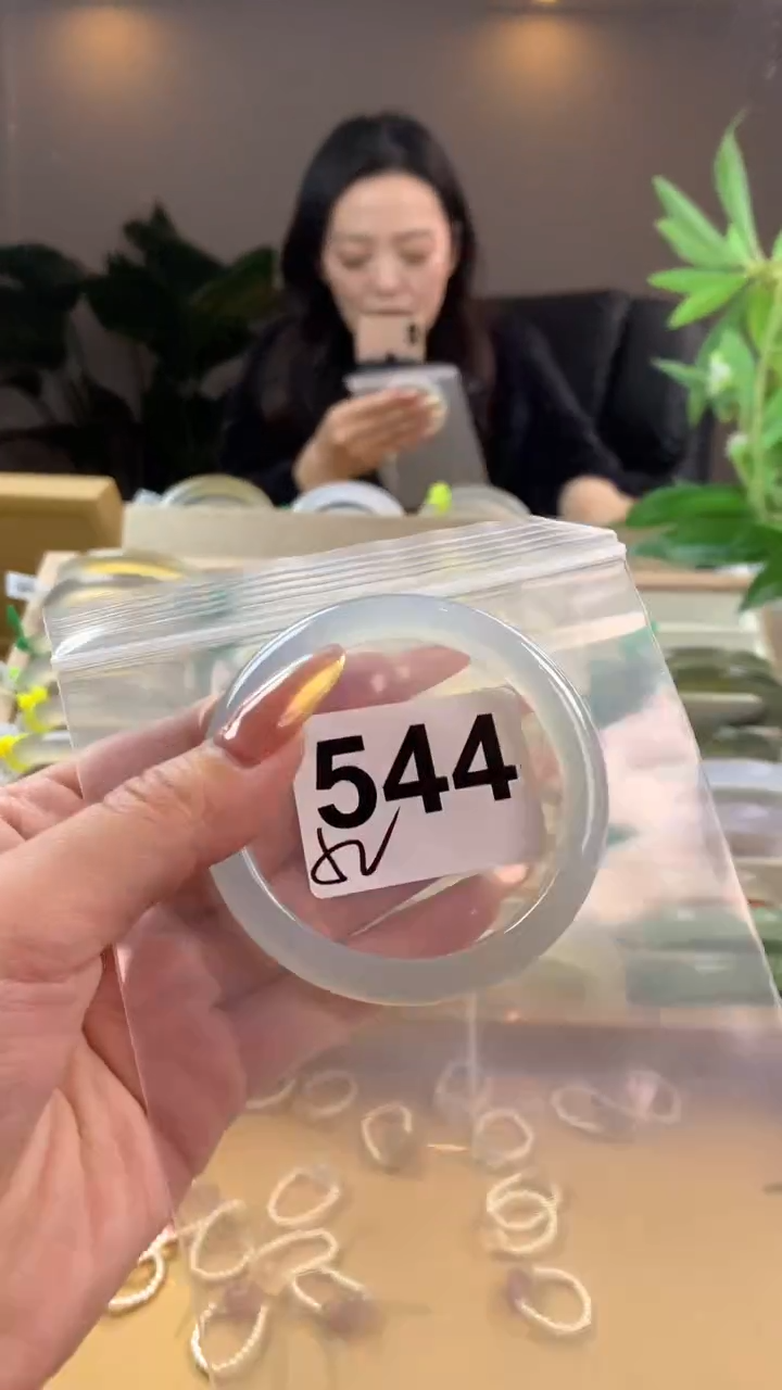【闪购商品】玛瑙/玉髓手镯未镶嵌544