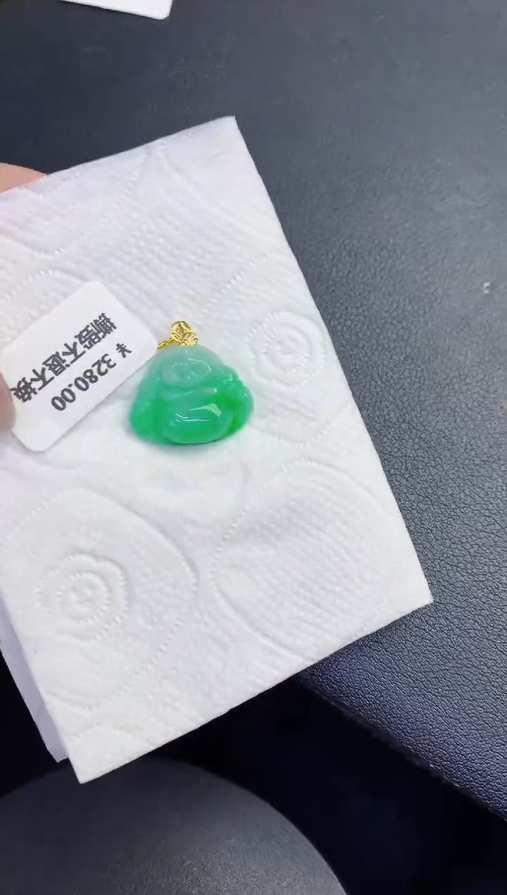 颈饰18K金镶嵌翡翠缅甸天然翡翠A货