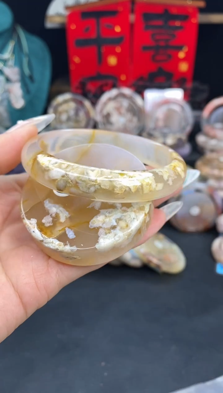 【闪购商品】石英质玉手镯（圆镯）未镶嵌58.9