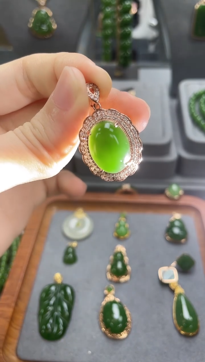 吊坠(不含链)银S925镶嵌和田玉（碧玉）吊坠  银S925镶嵌 和田玉