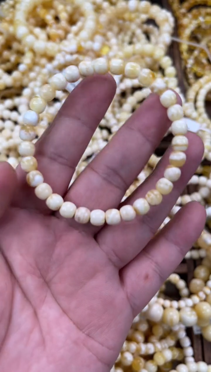 裸石琥珀未镶嵌A3   6.5左右老型